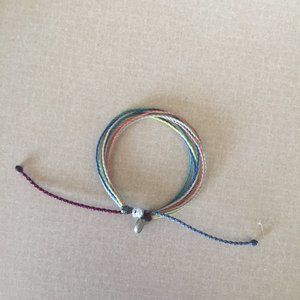 7 Bracelets/ anklelets!! 2 pura vida are included